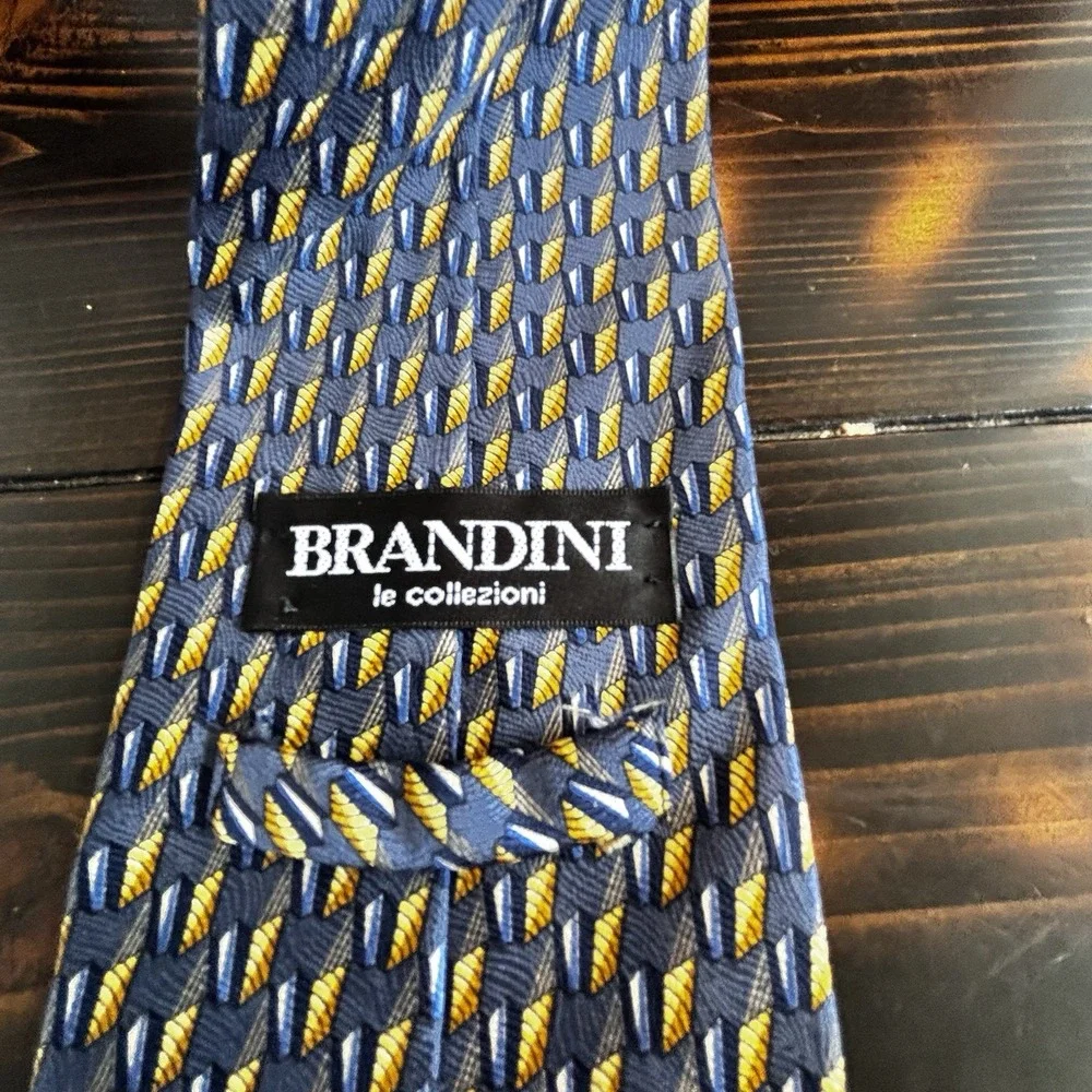 Lot of 5 100% Silk Name Brand‎ Ties Assorted Colors Geometric Abstract